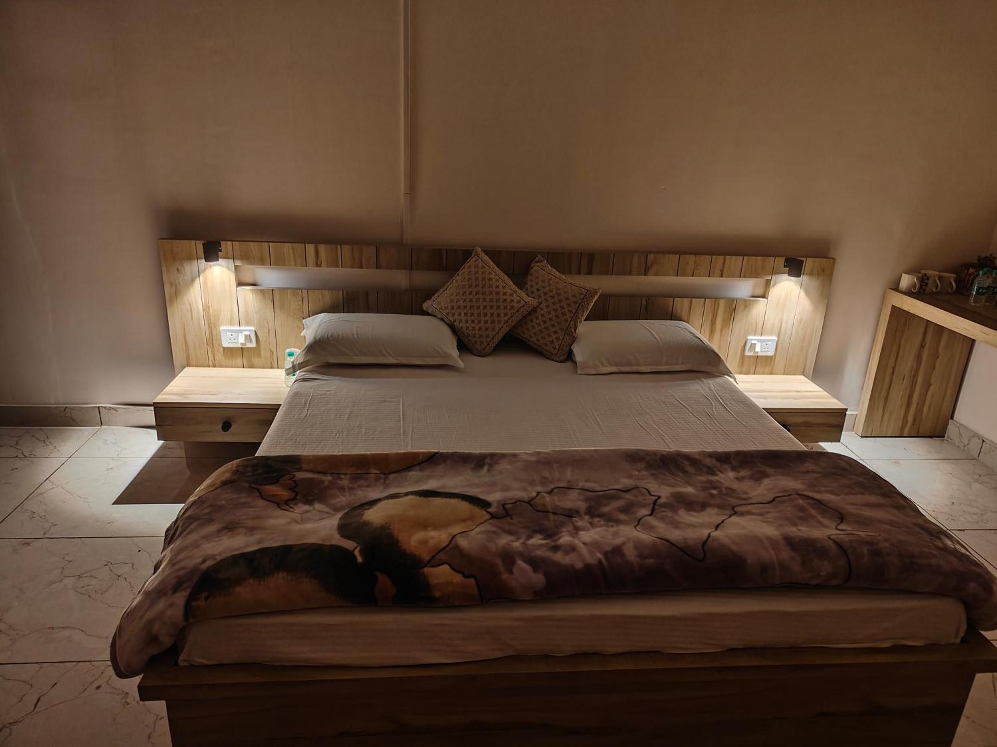 Shobhayan Inn, Airport Railway Station Pickup Free Ayodhya Kamer foto