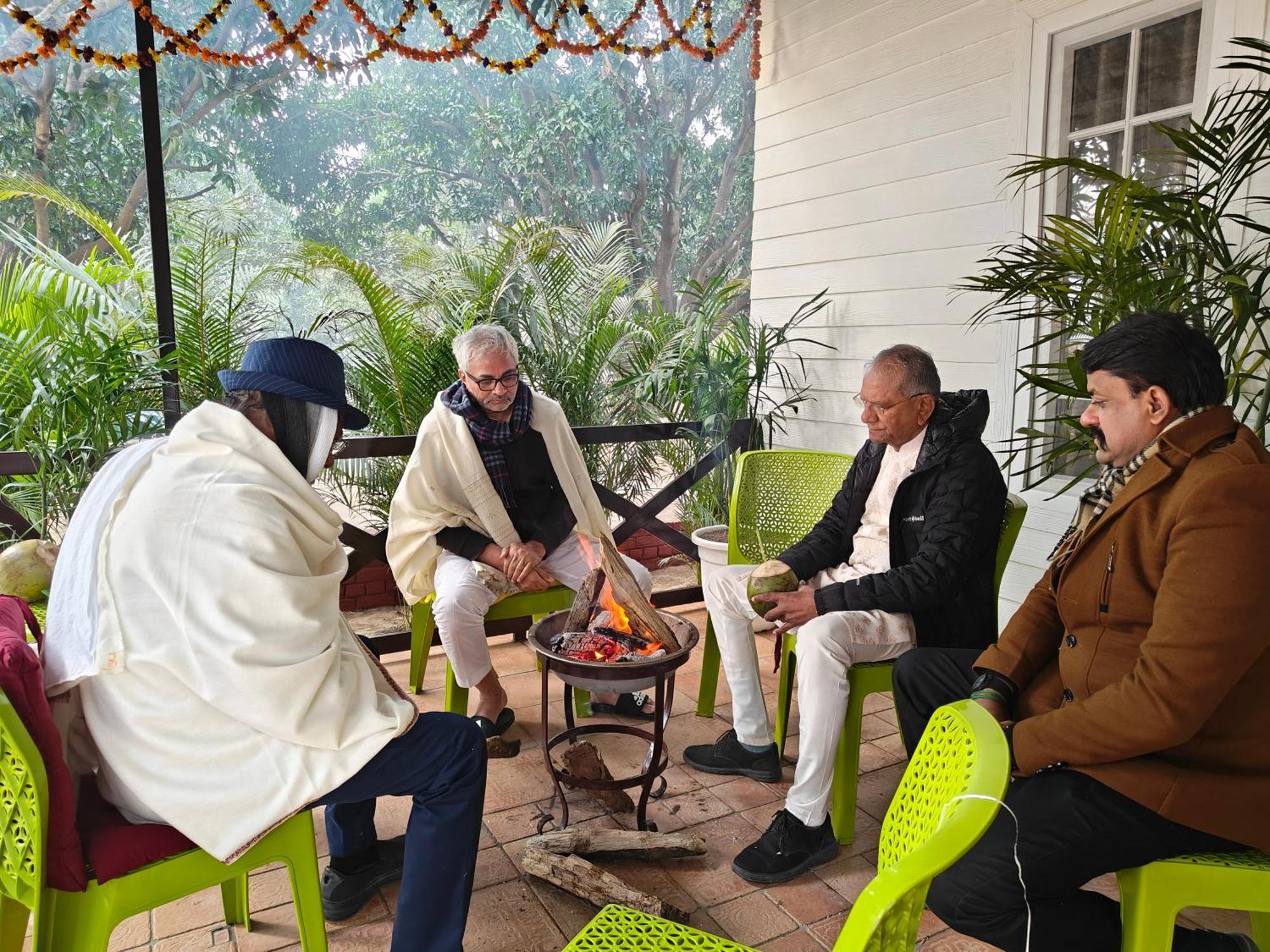 Shobhayan Inn, Airport Railway Station Pickup Free Ayodhya Buitenkant foto