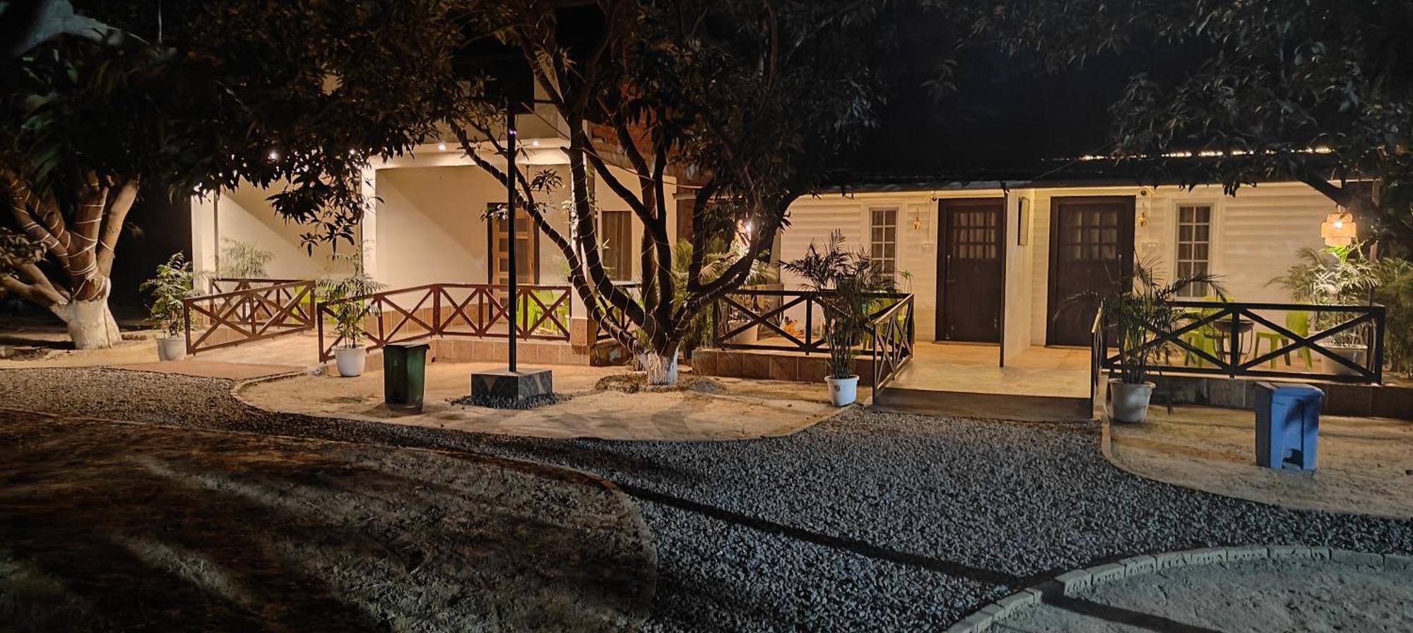 Shobhayan Inn, Airport Railway Station Pickup Free Ayodhya Buitenkant foto