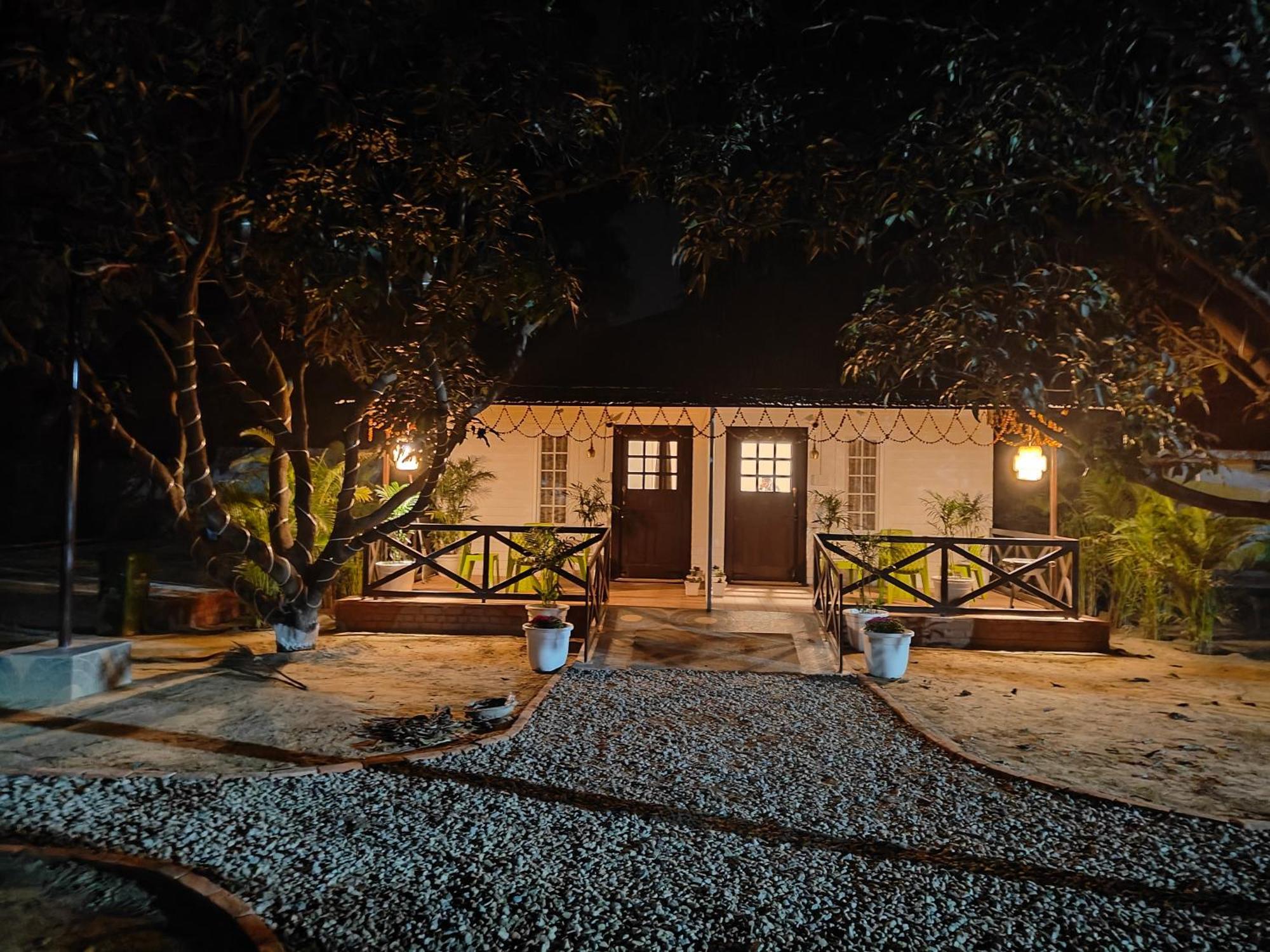 Shobhayan Inn, Airport Railway Station Pickup Free Ayodhya Buitenkant foto