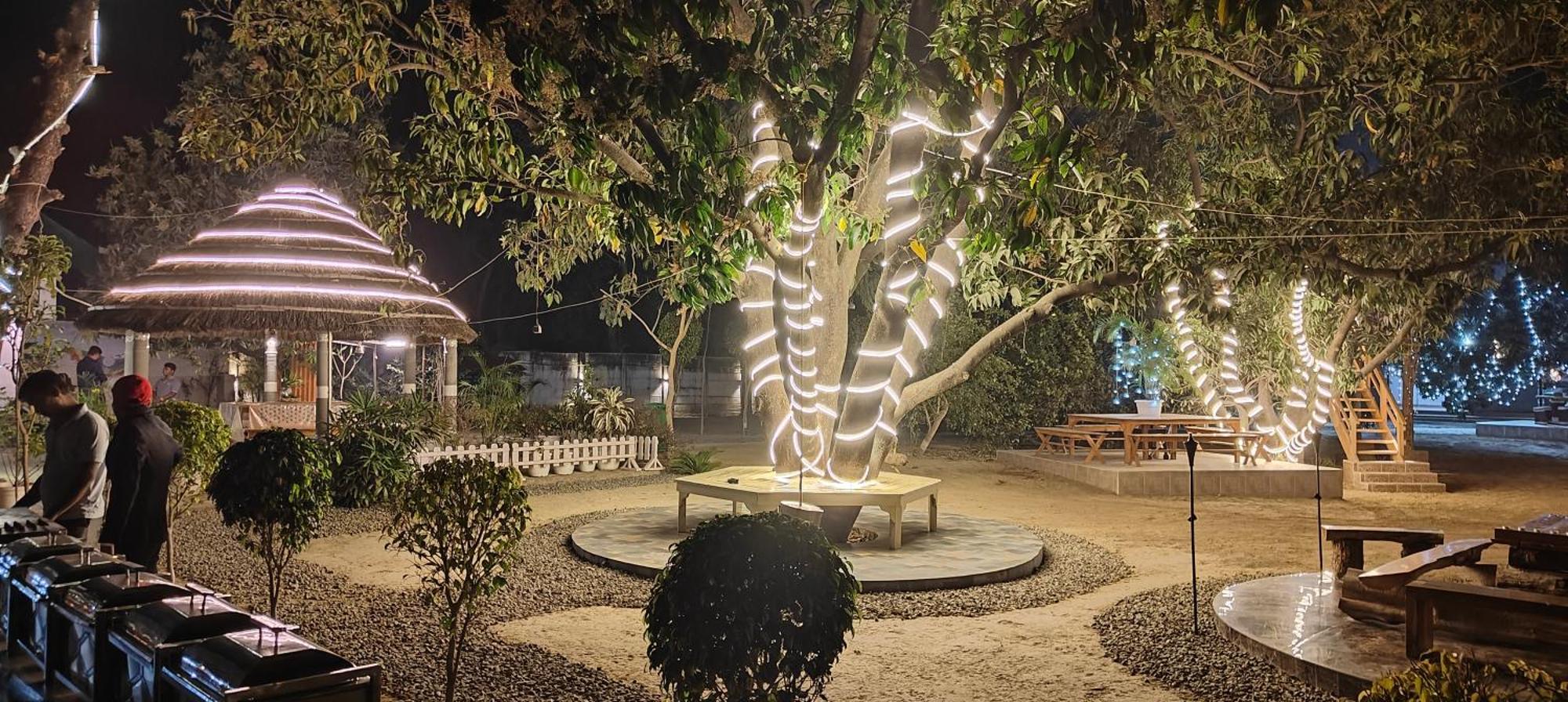 Shobhayan Inn, Airport Railway Station Pickup Free Ayodhya Buitenkant foto