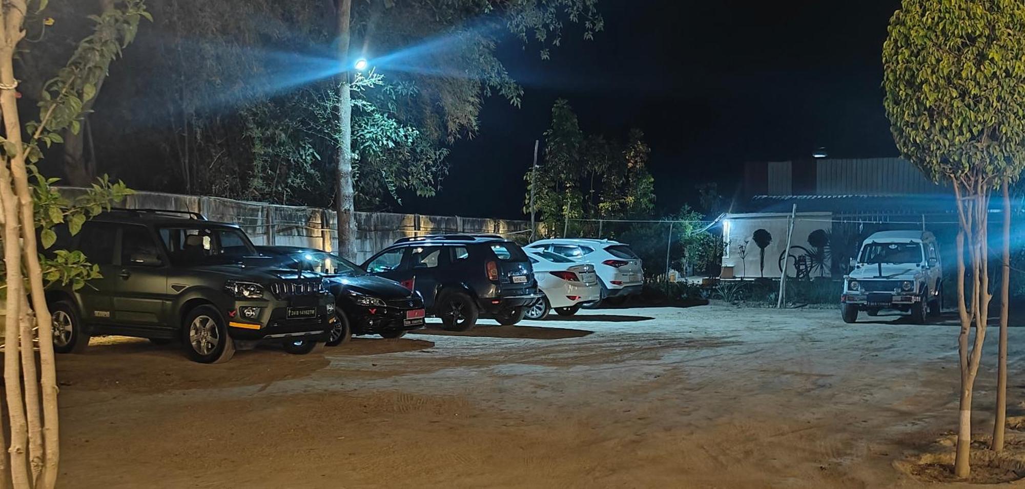 Shobhayan Inn, Airport Railway Station Pickup Free Ayodhya Buitenkant foto